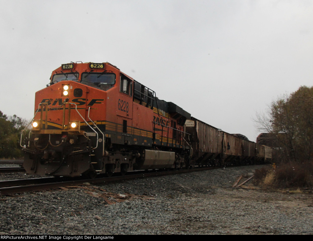 BNSF 6228